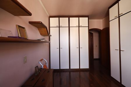 Apartamento à venda com 146m², 4 quartos e 2 vagasQuarto 3