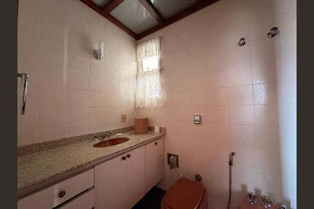 Apartamento à venda com 146m², 4 quartos e 2 vagasBanheiro da suíte 