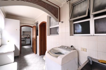 Apartamento à venda com 146m², 4 quartos e 2 vagasLavanderia