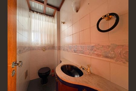 Apartamento à venda com 146m², 4 quartos e 2 vagasLavabo