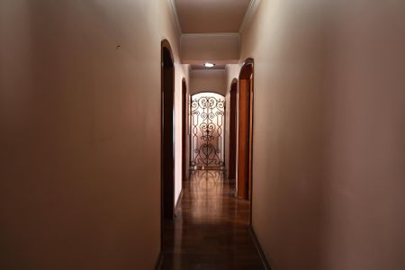 Apartamento à venda com 146m², 4 quartos e 2 vagasCorredor 