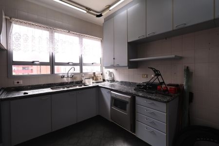 Apartamento à venda com 146m², 4 quartos e 2 vagasCozinha