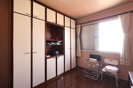 Apartamento à venda com 146m², 4 quartos e 2 vagasQuarto 3