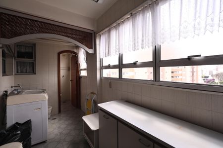 Apartamento à venda com 146m², 4 quartos e 2 vagasLavanderia