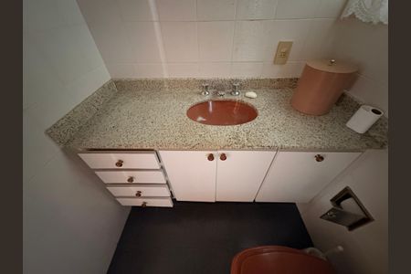 Apartamento à venda com 146m², 4 quartos e 2 vagasBanheiro da suíte 