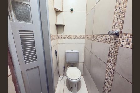 Apartamento para alugar com 70m², 2 quartos e sem vagaBanheiro de Serviço