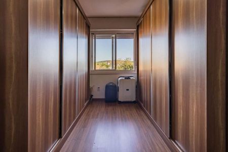 Apartamento para alugar com 69m², 2 quartos e 1 vagaCloset 