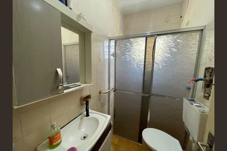 Casa à venda com 55m², 4 quartos e 2 vagasBanheiro 1