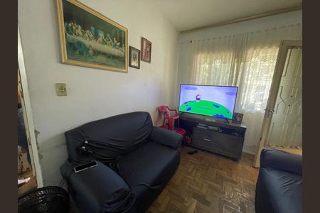 Casa à venda com 55m², 4 quartos e 2 vagasSala
