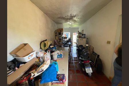 Casa à venda com 55m², 4 quartos e 2 vagasGaragem