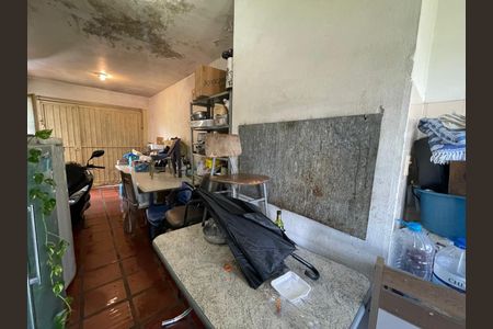 Casa à venda com 55m², 4 quartos e 2 vagasChurrasqueira