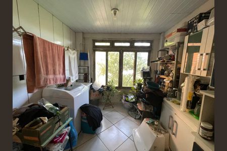 Casa à venda com 55m², 4 quartos e 2 vagasÁrea de Serviço 2