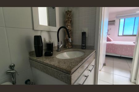 Apartamento à venda com 64m², 2 quartos e 2 vagasBanheiro Social