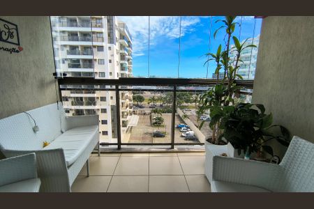 Apartamento à venda com 64m², 2 quartos e 2 vagasVaranda