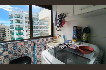 Apartamento à venda com 64m², 2 quartos e 2 vagasCozinha e Área de Serviço