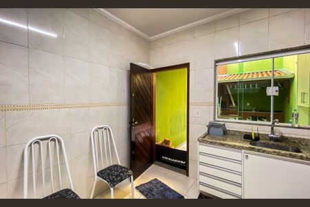 Casa à venda com 153m², 2 quartos e 2 vagas Casa à venda com 153m², 2 quartos e 2 vagasCozinha