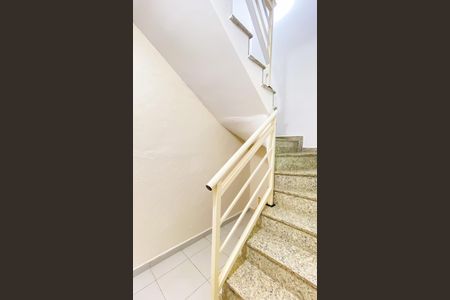 Casa à venda com 153m², 2 quartos e 2 vagas Casa à venda com 153m², 2 quartos e 2 vagasEntrada