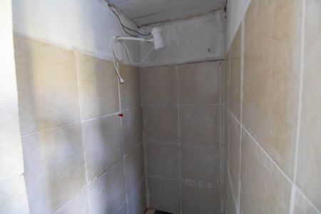 Banheiro de kitnet/studio para alugar com 1 quarto, 50m² em Itaipu, Niterói