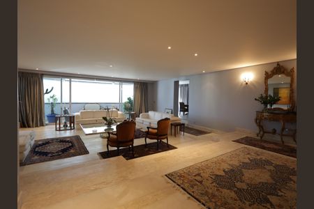 Apartamento para alugar com 380m², 2 quartos e 4 vagasSala