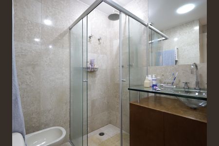 Apartamento para alugar com 380m², 2 quartos e 4 vagasBanheiro da Suíte