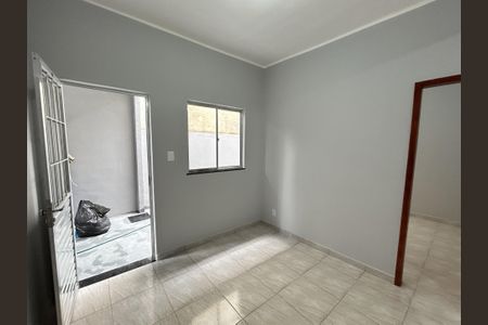 Sala de casa para alugar com 2 quartos, 46m² em Honório Gurgel, Rio de Janeiro