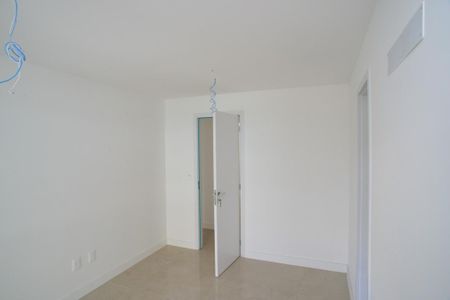 Apartamento à venda com 117m², 3 quartos e 2 vagasSuíte 1