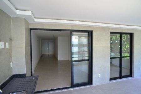 Varanda de apartamento à venda com 3 quartos, 117m² em Barra da Tijuca, Rio de Janeiro