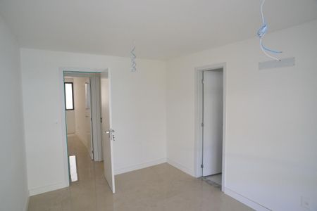 Apartamento à venda com 117m², 3 quartos e 2 vagasSuíte 1