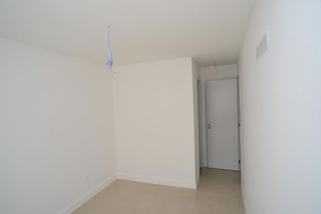 Apartamento à venda com 117m², 3 quartos e 2 vagasSuíte 2