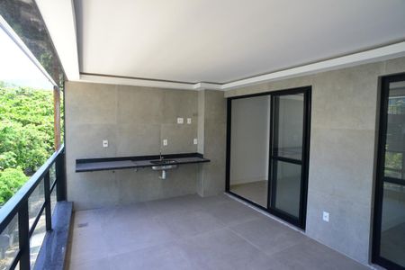 Apartamento à venda com 117m², 3 quartos e 2 vagasVaranda