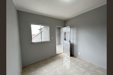 Sala de casa para alugar com 2 quartos, 42m² em Honório Gurgel, Rio de Janeiro