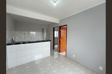 Sala de casa para alugar com 2 quartos, 42m² em Honório Gurgel, Rio de Janeiro