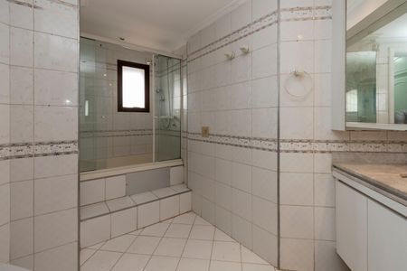 Apartamento para alugar com 285m², 4 quartos e 4 vagasBanheiro da Suíte 1