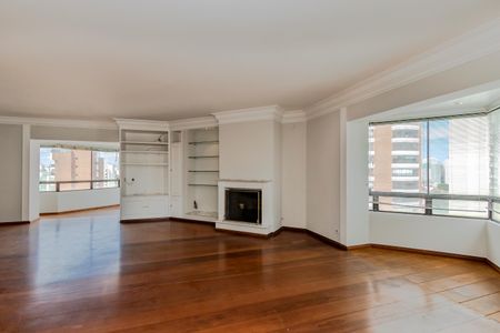 Apartamento para alugar com 285m², 4 quartos e 4 vagasSala