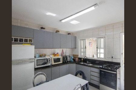 Casa à venda com 133m², 3 quartos e 2 vagasCozinha