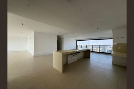 Apartamento à venda com 260m², 4 quartos e 4 vagas