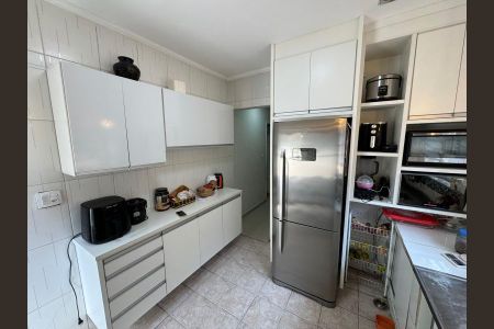 Casa à venda com 113m², 4 quartos e 5 vagas Casa à venda com 113m², 4 quartos e 5 vagasFoto 09