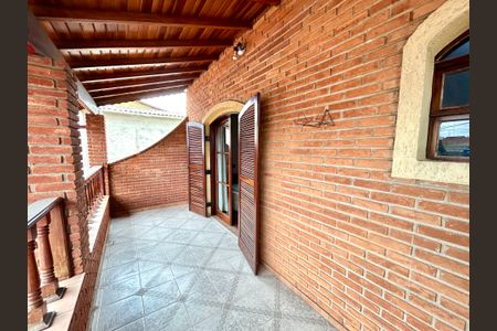 Casa à venda com 140m², 3 quartos e 2 vagasVaranda da Suíte 