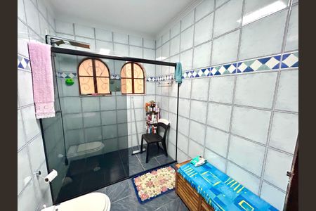 Casa à venda com 140m², 3 quartos e 2 vagasBanheiro 2