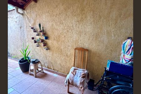 Casa à venda com 140m², 3 quartos e 2 vagasQuintal