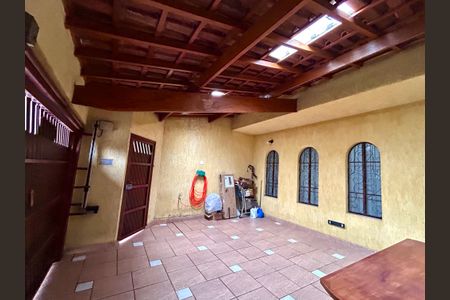 Casa à venda com 140m², 3 quartos e 2 vagasGaragem