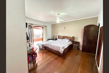 Casa à venda com 140m², 3 quartos e 2 vagasQuarto Suíte