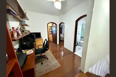 Casa à venda com 140m², 3 quartos e 2 vagasEscritório