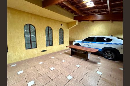 Casa à venda com 140m², 3 quartos e 2 vagasGaragem