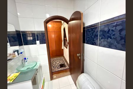 Casa à venda com 140m², 3 quartos e 2 vagasBanheiro da Suíte