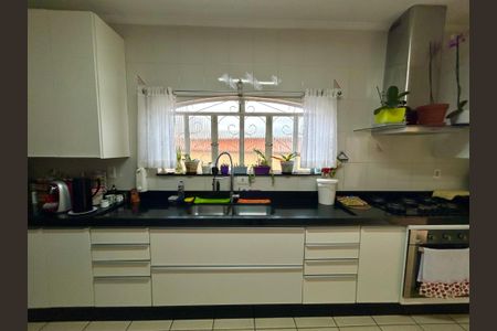 Casa à venda com 140m², 3 quartos e 2 vagasCozinha