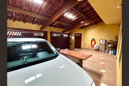 Casa à venda com 140m², 3 quartos e 2 vagasGaragem