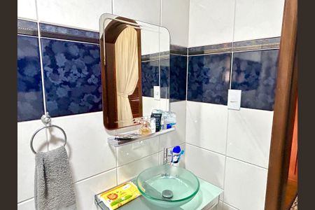 Casa à venda com 140m², 3 quartos e 2 vagasBanheiro da Suíte