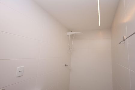 Apartamento para alugar com 60m², 2 quartos e sem vagaBanheiro do Quarto 2