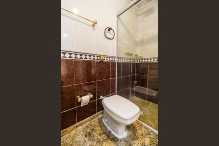 Apartamento à venda com 110m², 2 quartos e 2 vagasBanheiro da Suíte 